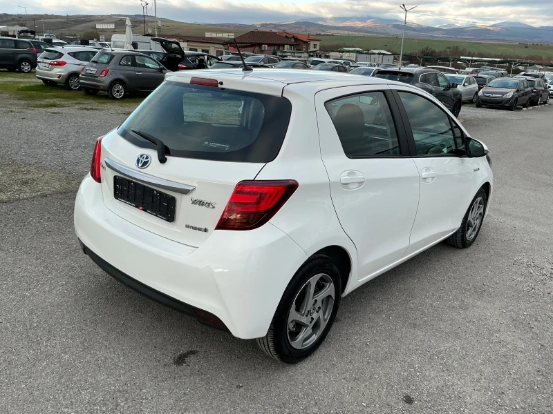 Toyota Yaris 1.5 HYbrid, снимка 8 - Автомобили и джипове - 52697419