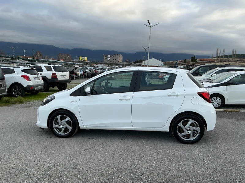 Toyota Yaris 1.5 HYbrid, снимка 5 - Автомобили и джипове - 52697419