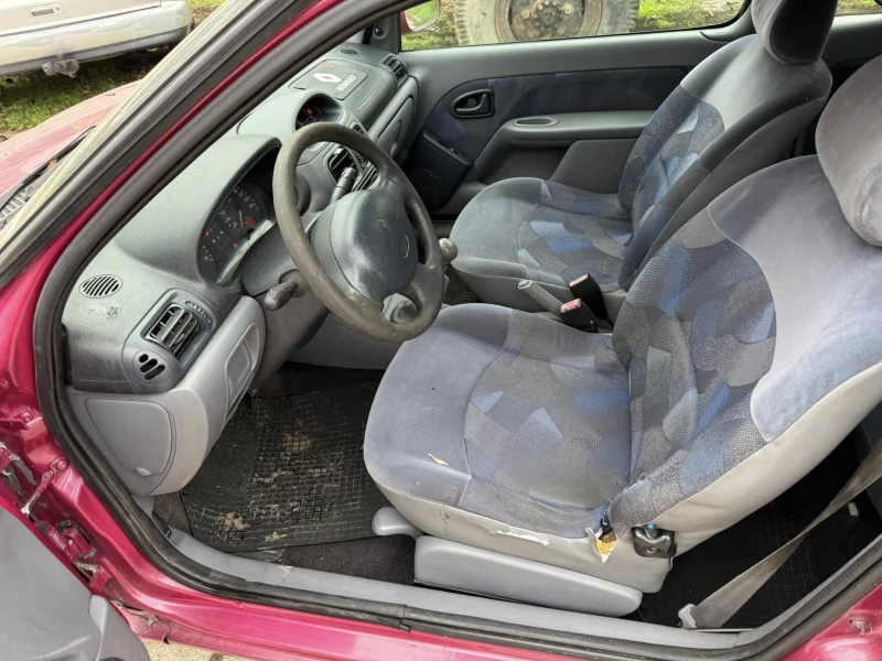 Renault Clio 1.9D  klima, снимка 10 - Автомобили и джипове - 52887709