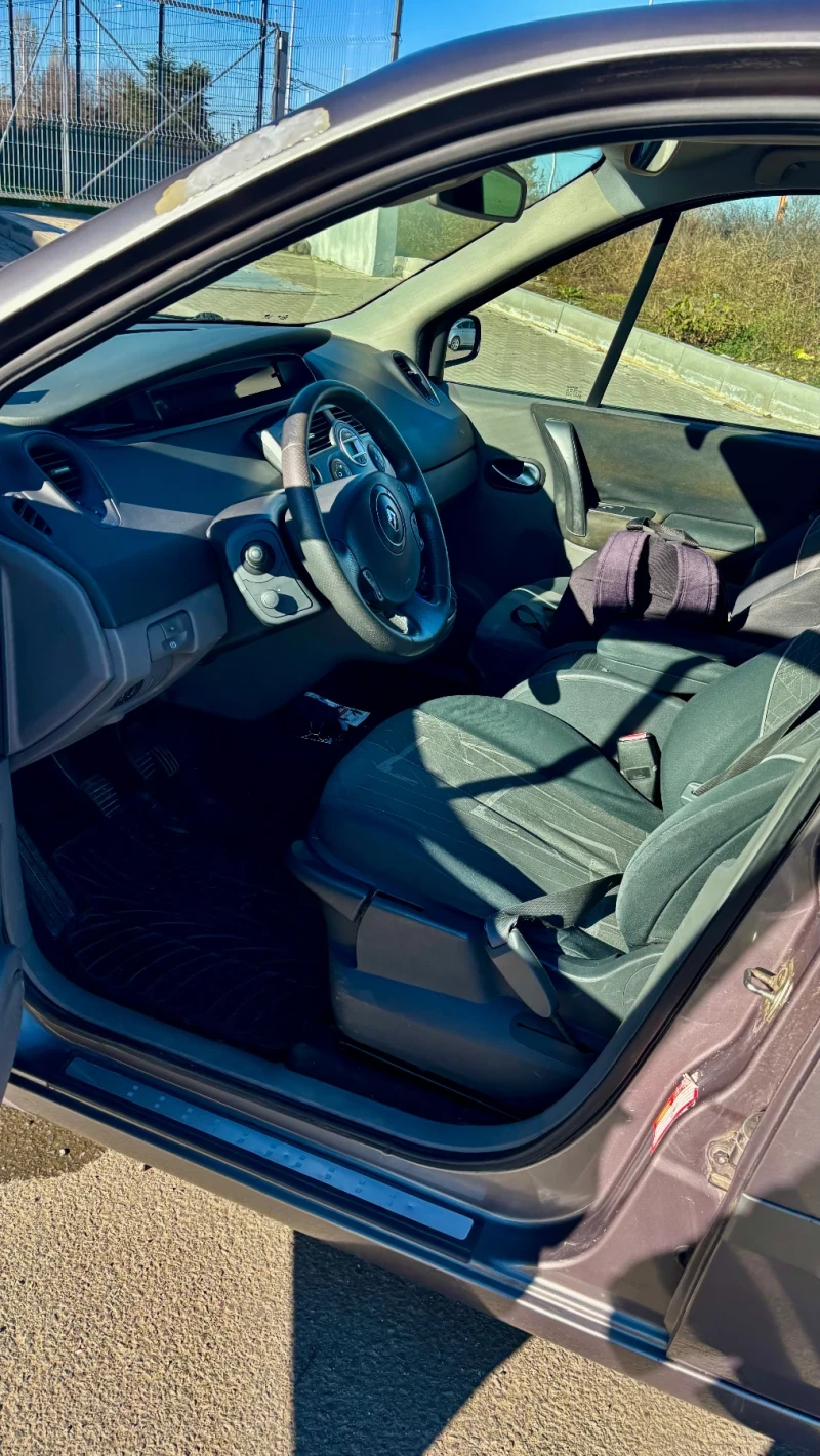 Renault Scenic, снимка 2 - Автомобили и джипове - 52950941