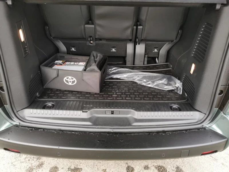 Toyota Proace City Verso L2 Exclusive, снимка 10 - Автомобили и джипове - 53262153