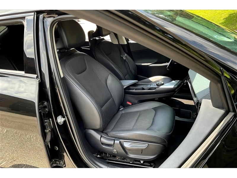 Kia EV6 AWD | NAV | CAMERA | BLIND SPOT, снимка 14 - Автомобили и джипове - 53323206