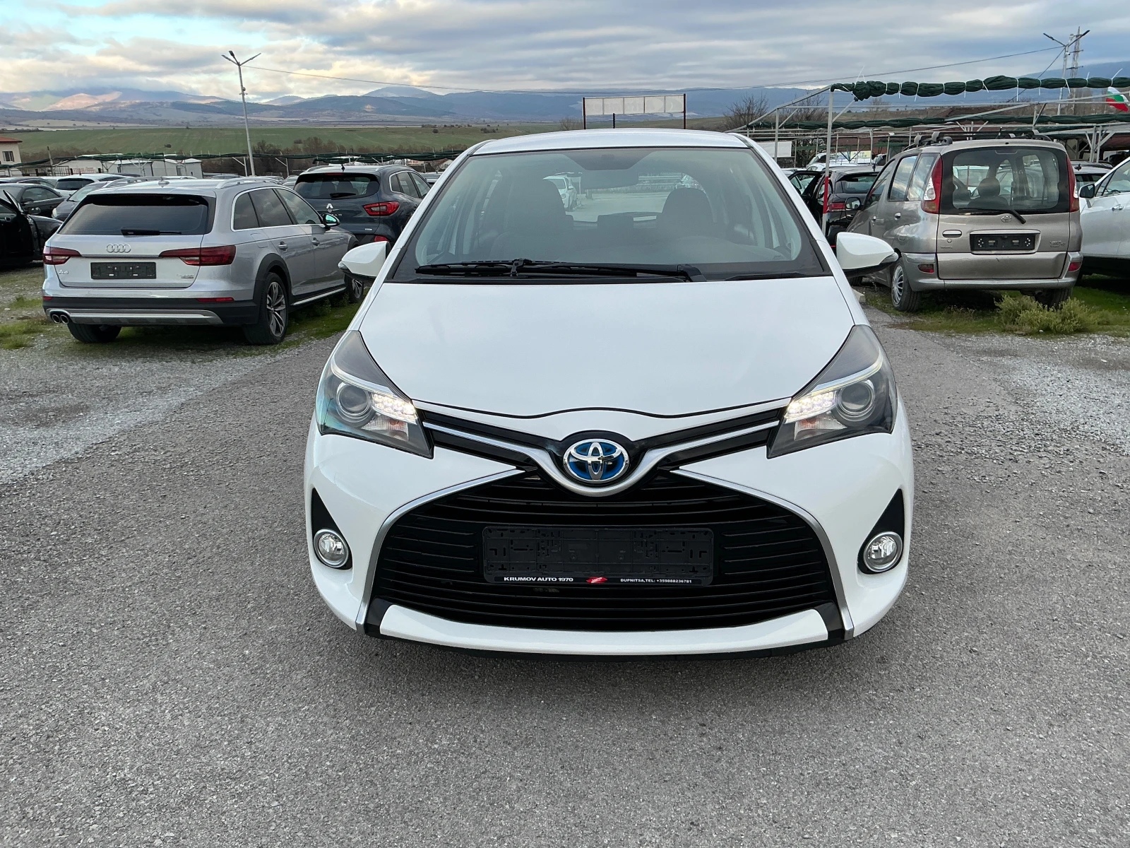 Toyota Yaris 1.5 HYbrid, снимка 1