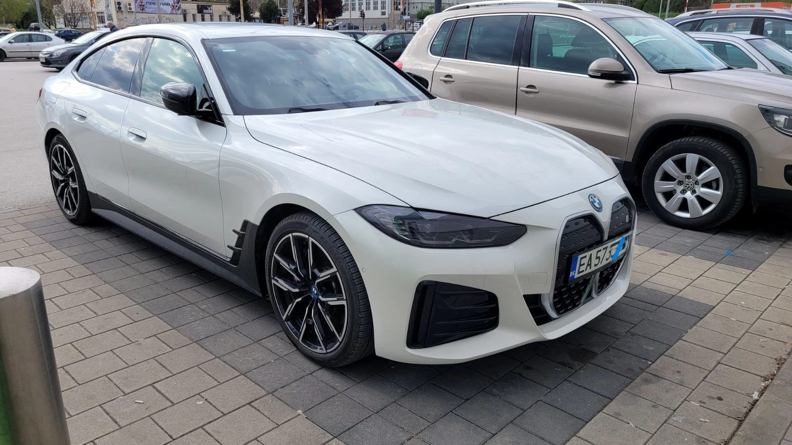 BMW i4 40M | Mobile.bg � ����������� 4