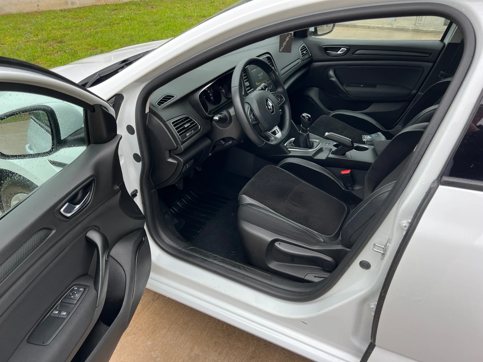 Renault Megane 1.5dCi - изображение 9