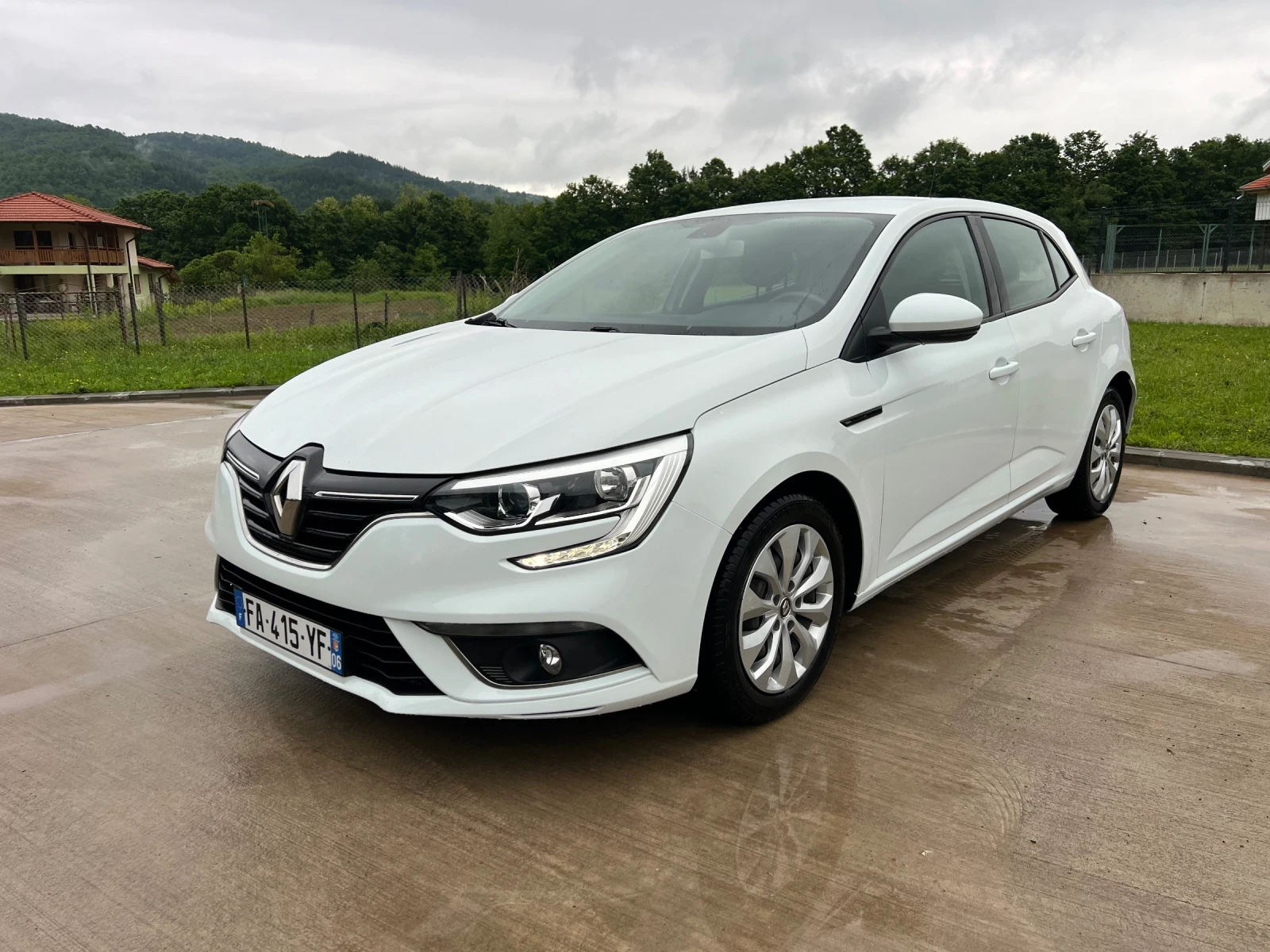 Renault Megane 1.5dCi - изображение 3
