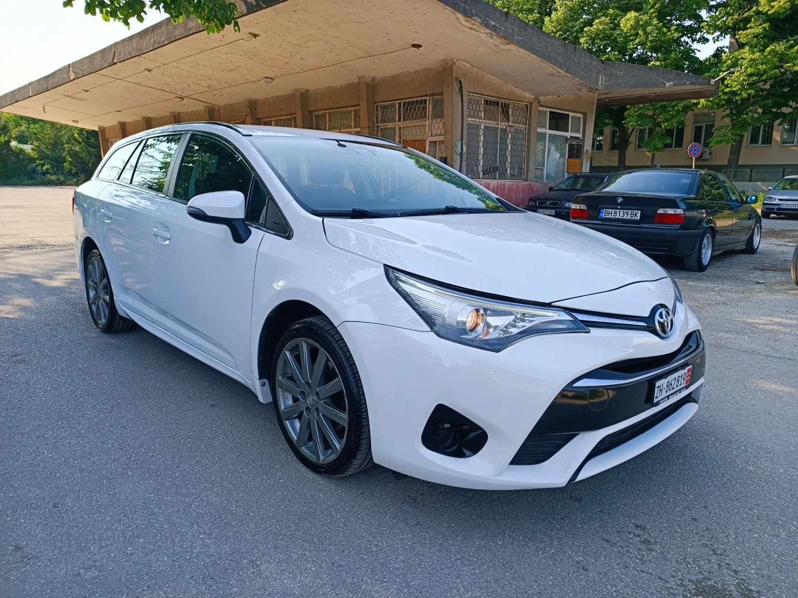 Toyota Avensis 1.8i-147кс-ШВЕЙЦАРИЯ-АВТОМАТ - изображение 2