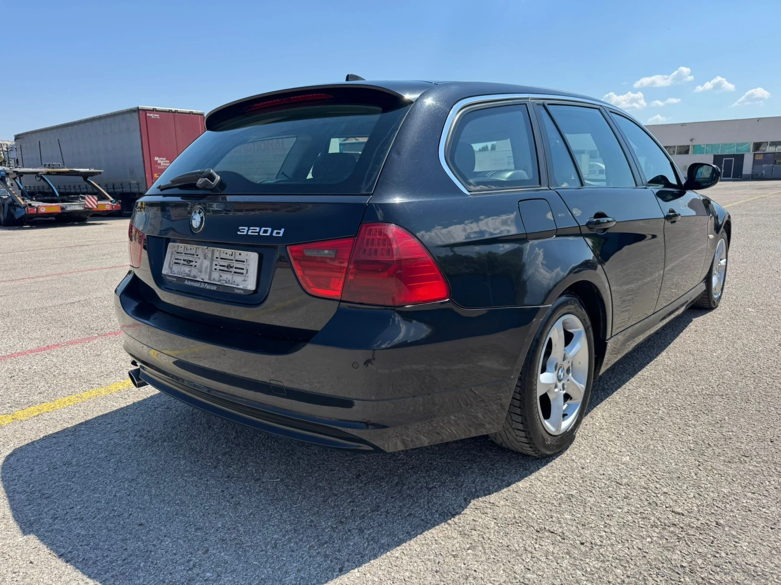 BMW 320 Touring MSport - изображение 2