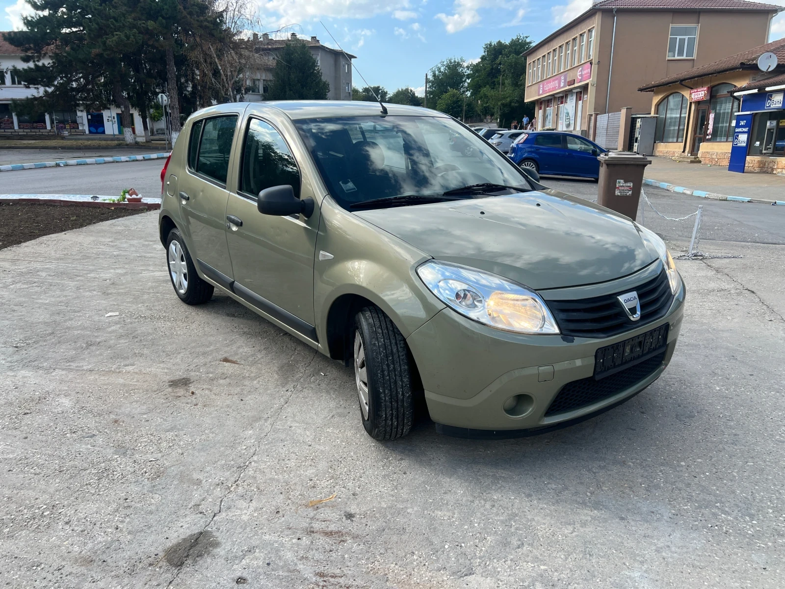 Dacia Sandero 1.4 - изображение 2
