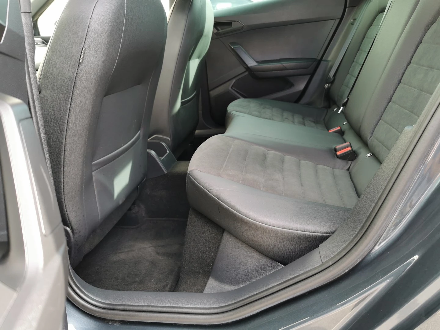 Seat Ibiza 1.0 TGI, снимка 7 - Автомобили и джипове - 55320046