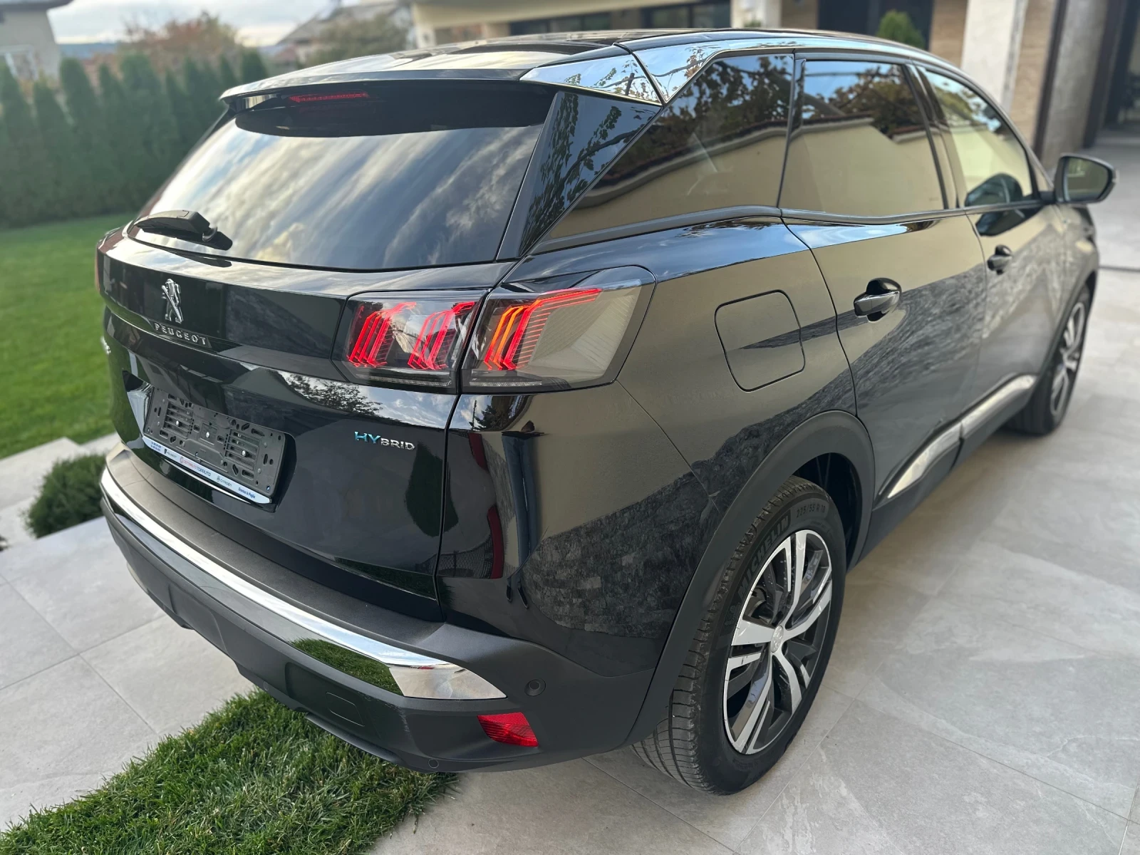 Peugeot 3008 1.6 Plug in Allure 56000km - изображение 4