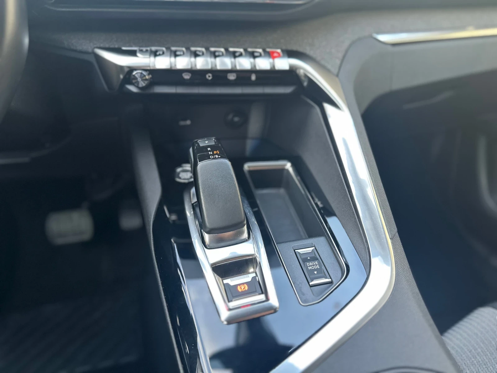 Peugeot 3008 1.6 Plug in Allure 56000km | Mobile.bg   12