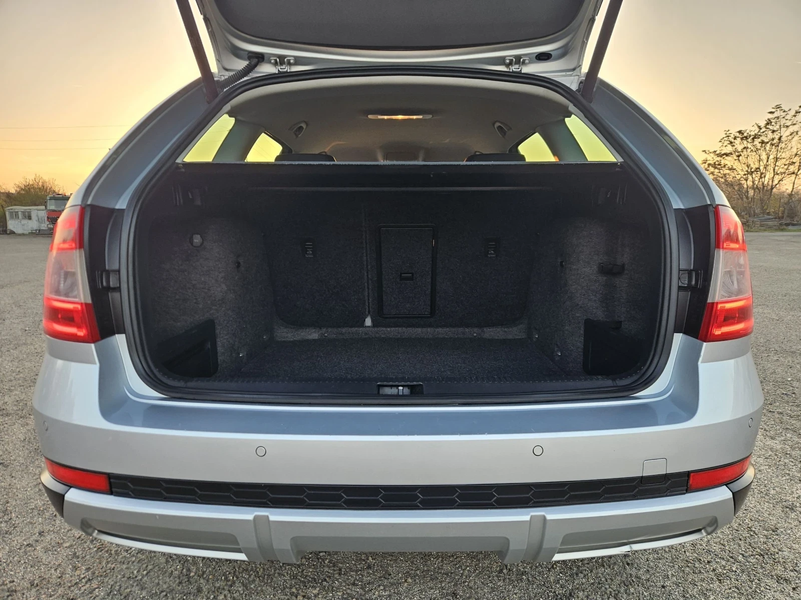 Skoda Octavia 2.0tdi 184ps scout 4x4 automat - изображение 8