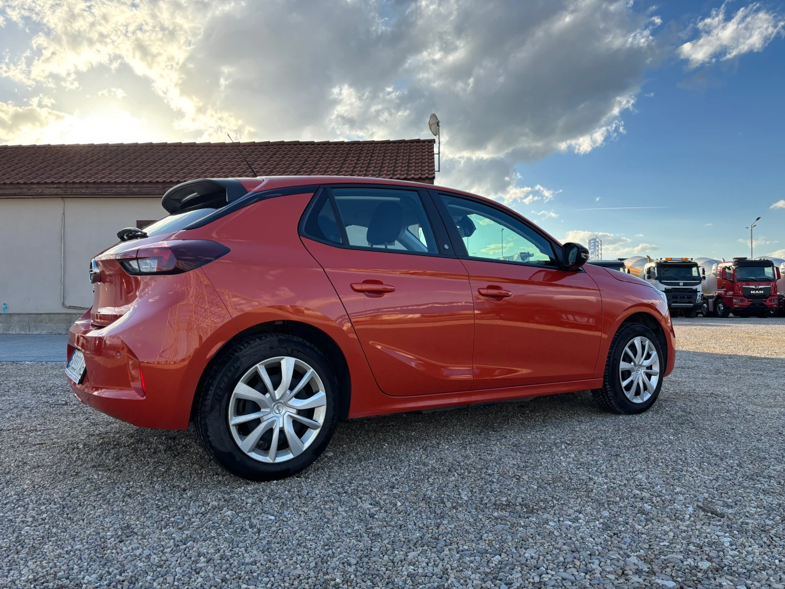 Opel Corsa eEdition / 50kWh / CARPLAY / CAM / - изображение 4