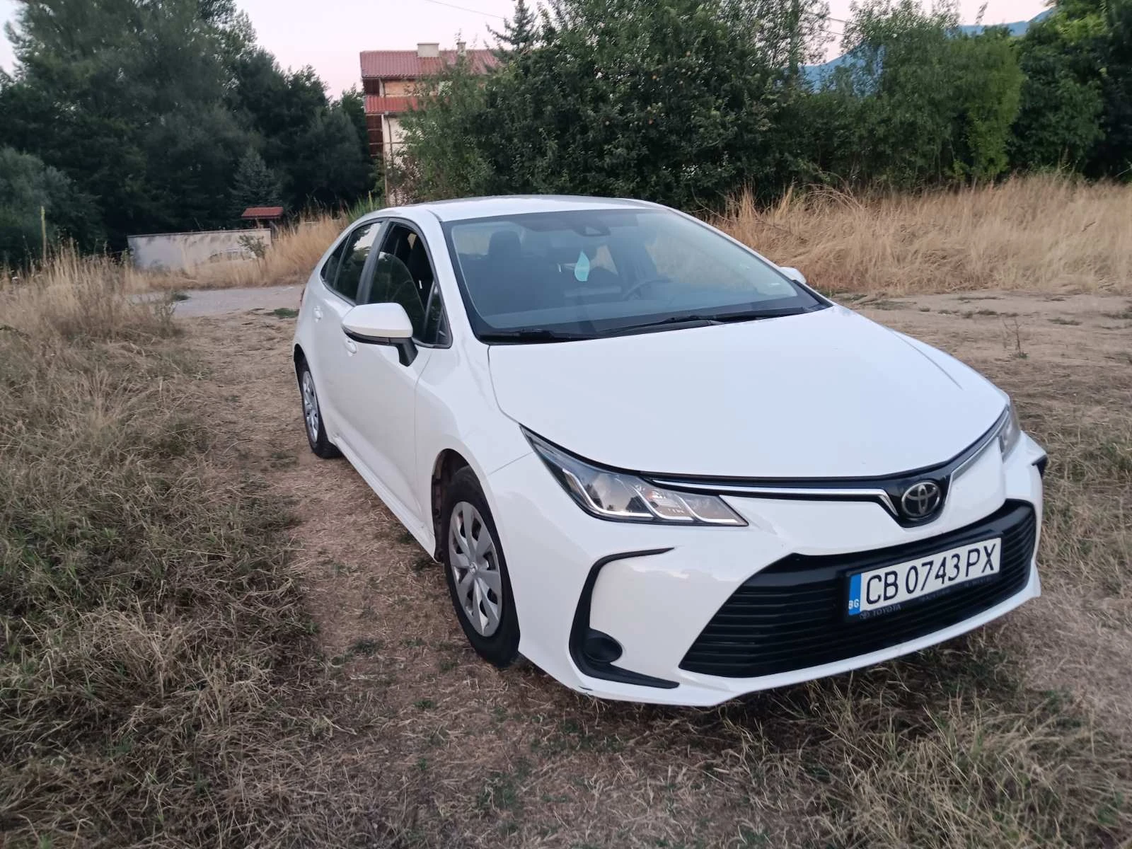 Toyota Corolla 1.6, снимка 3 - Автомобили и джипове - 54064864