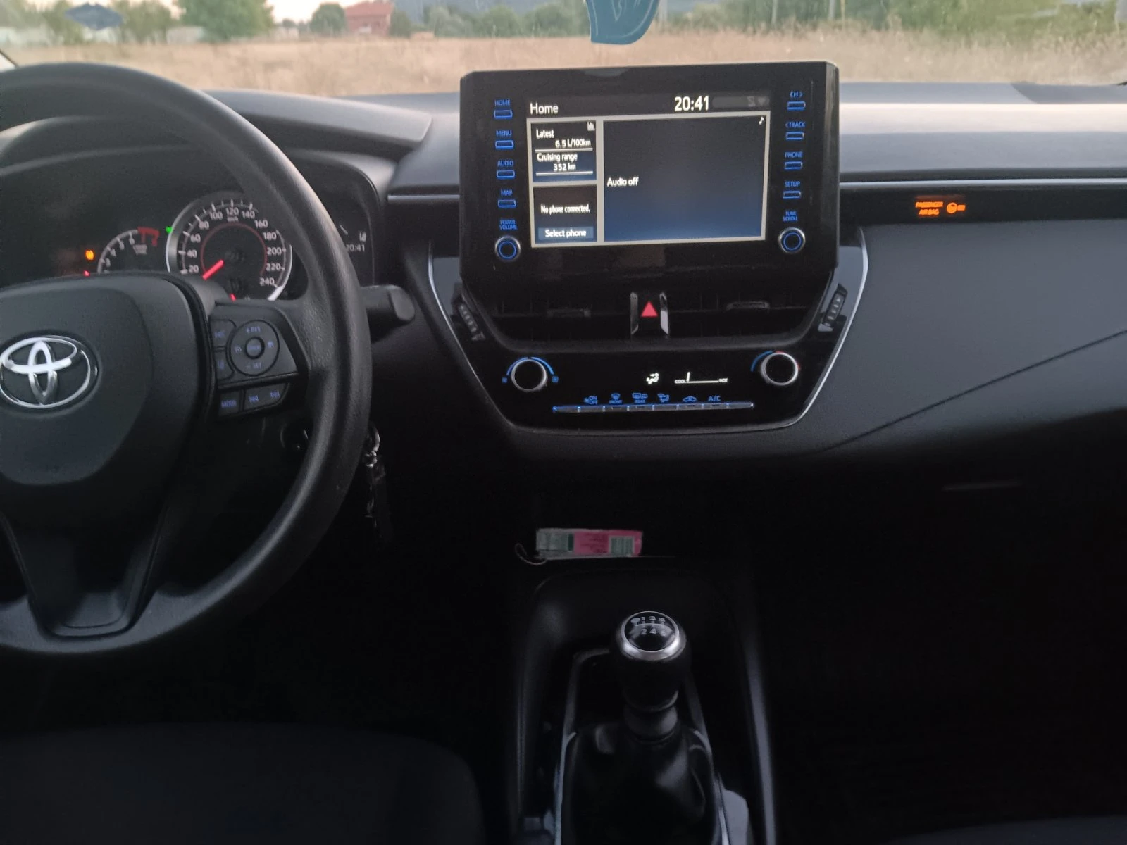 Toyota Corolla 1.6, снимка 5 - Автомобили и джипове - 54064864