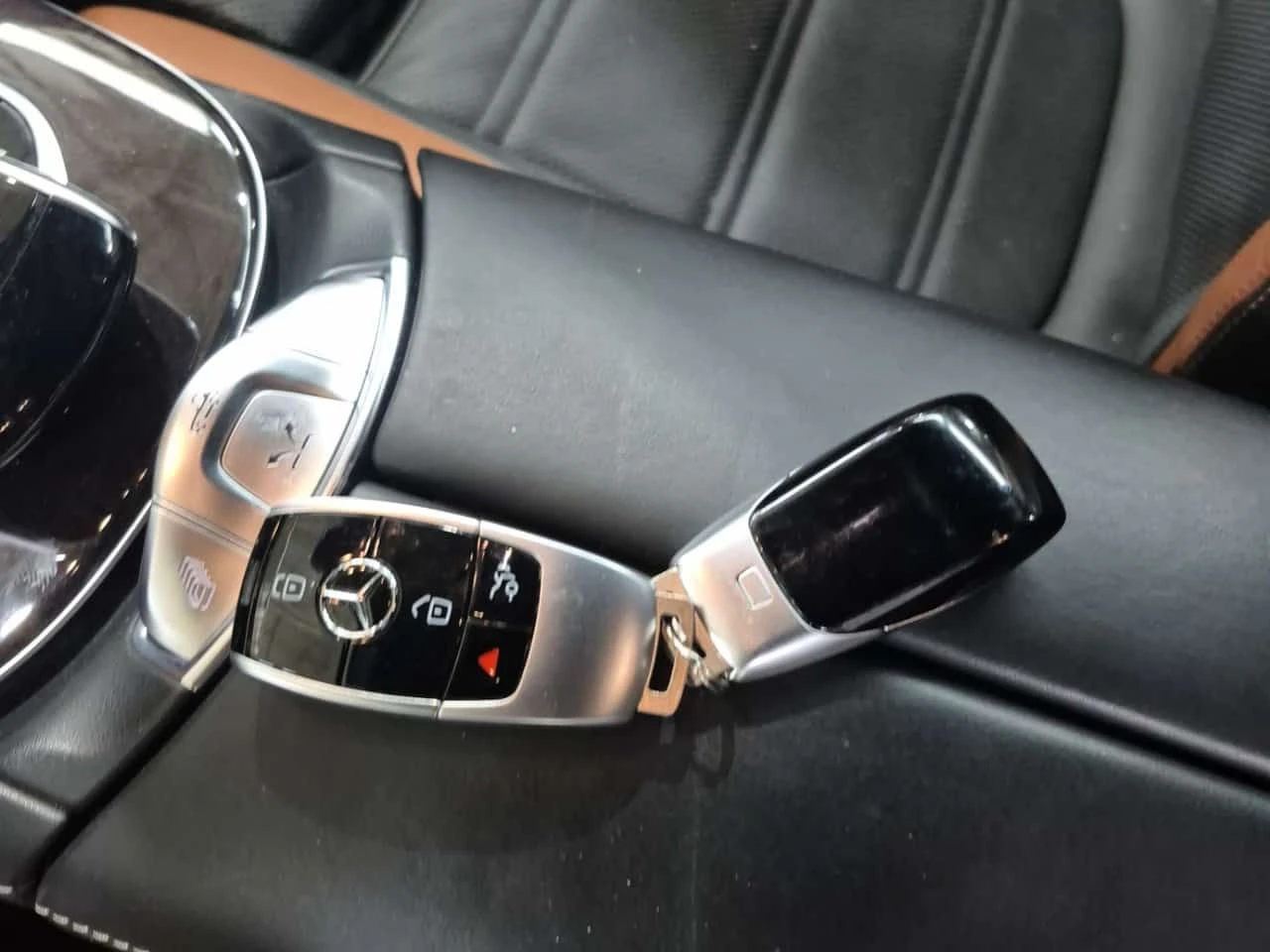 Mercedes-Benz E 53 AMG BURMESTER| 360| HUD| PANO| ОБДУХВАНЕ| , снимка 16 - Автомобили и джипове - 54078002