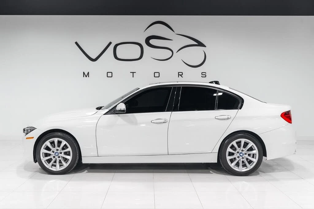 BMW 320 АвтоКредит* (ЦЕНА ДО БГ) 320i xDrive, снимка 3 - Автомобили и джипове - 54078371