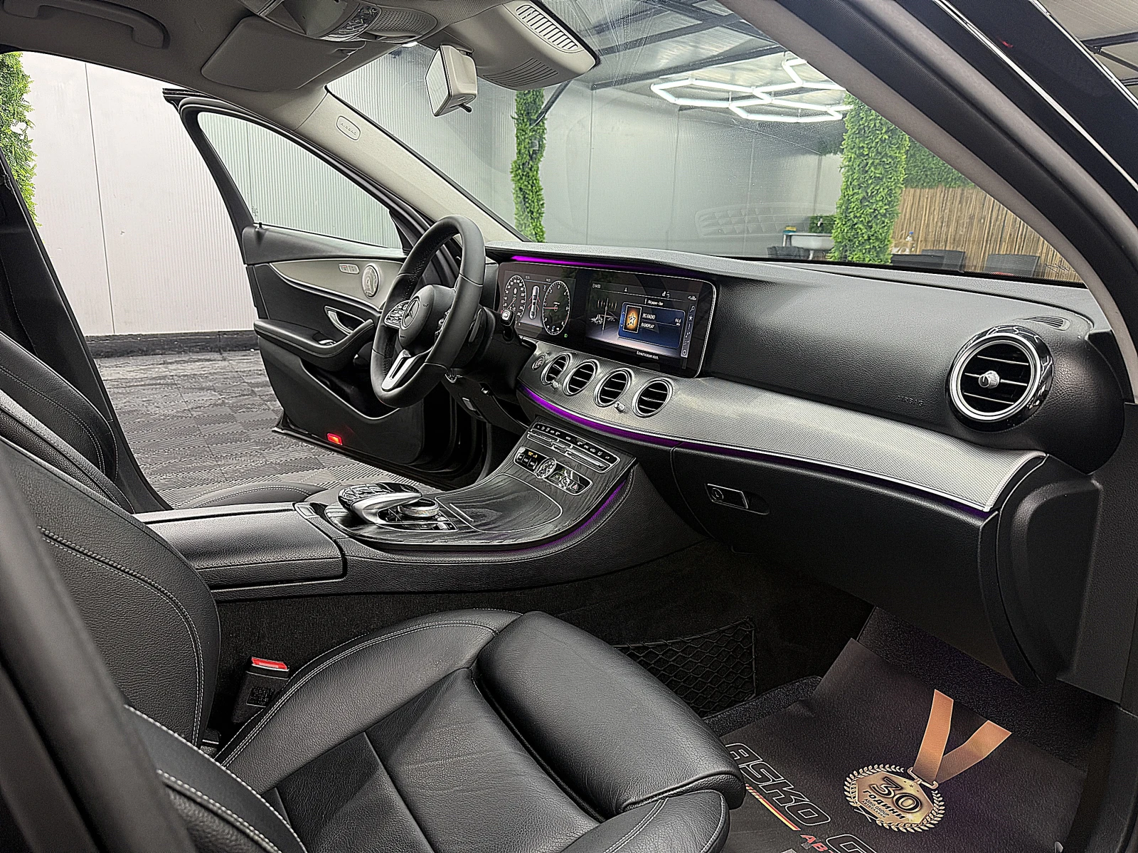 Mercedes-Benz E 220 AMG-line/DIGITAL/KeylessGO/TOP!!!/СОБСТВЕН ЛИЗИНГ, снимка 9 - Автомобили и джипове - 54379704
