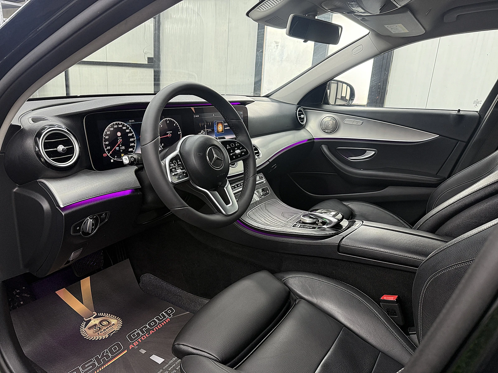 Mercedes-Benz E 220 AMG-line/DIGITAL/KeylessGO/TOP!!!/СОБСТВЕН ЛИЗИНГ, снимка 12 - Автомобили и джипове - 54379704
