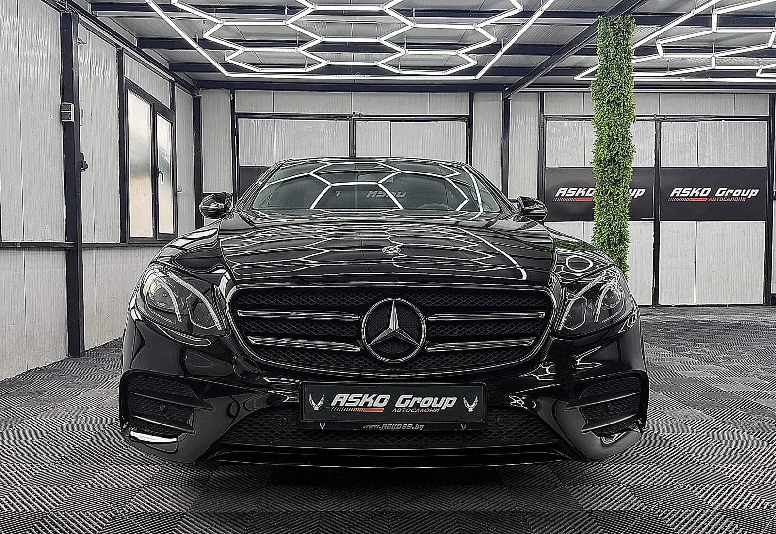 Mercedes-Benz E 220 AMG-line/DIGITAL/KeylessGO/TOP!!!/СОБСТВЕН ЛИЗИНГ, снимка 2 - Автомобили и джипове - 54379704