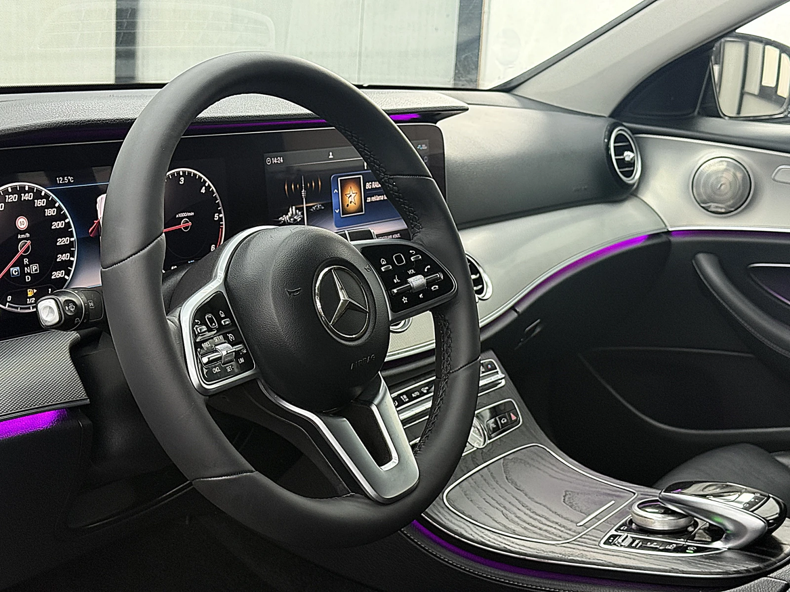 Mercedes-Benz E 220 AMG-line/DIGITAL/KeylessGO/TOP!!!/СОБСТВЕН ЛИЗИНГ, снимка 15 - Автомобили и джипове - 54379704