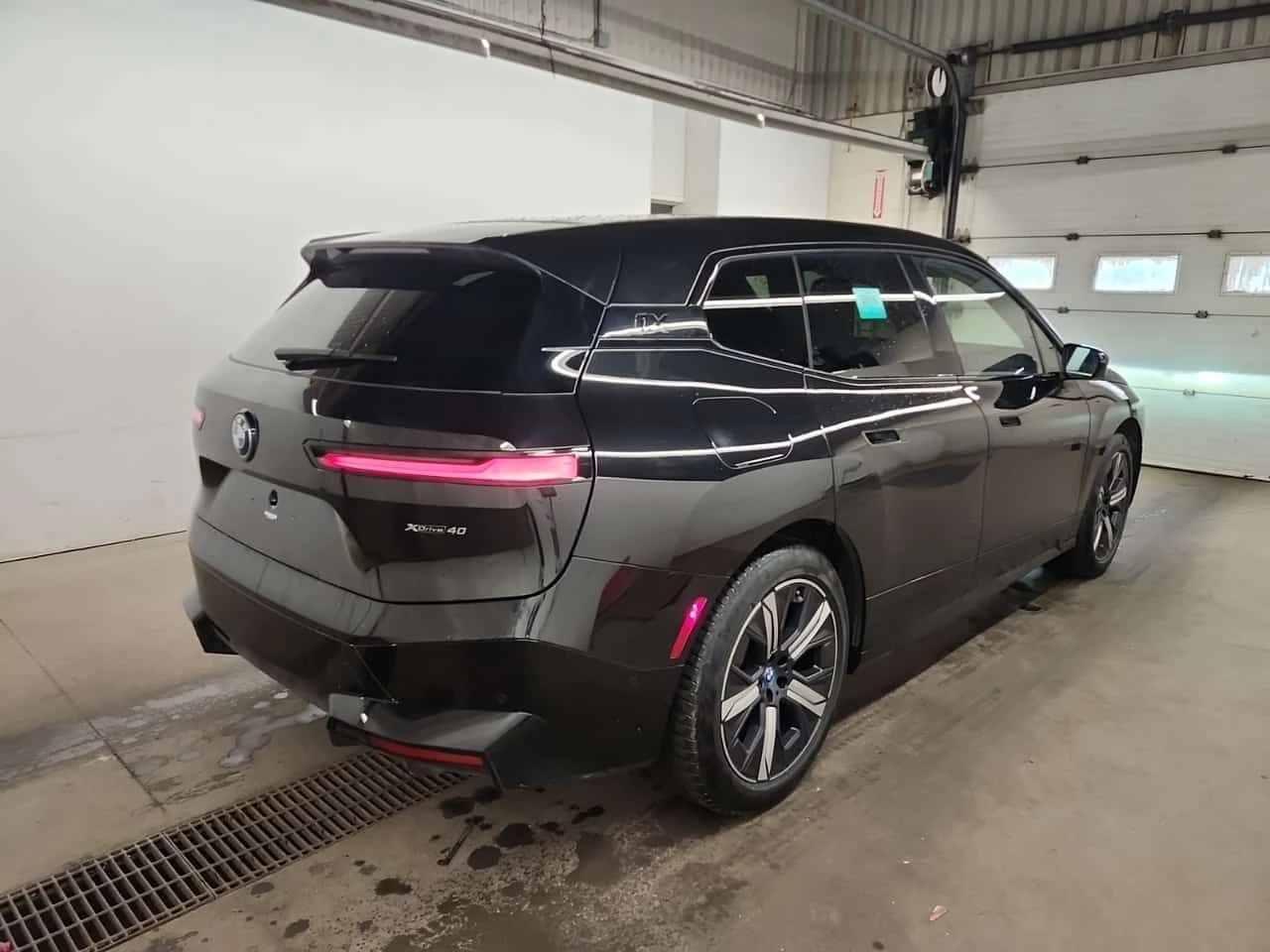 BMW iX * XDRIVE40 * ГЛАВНО ПРЕДСТАВИТЕЛСТВО* , снимка 4 - Автомобили и джипове - 54809464