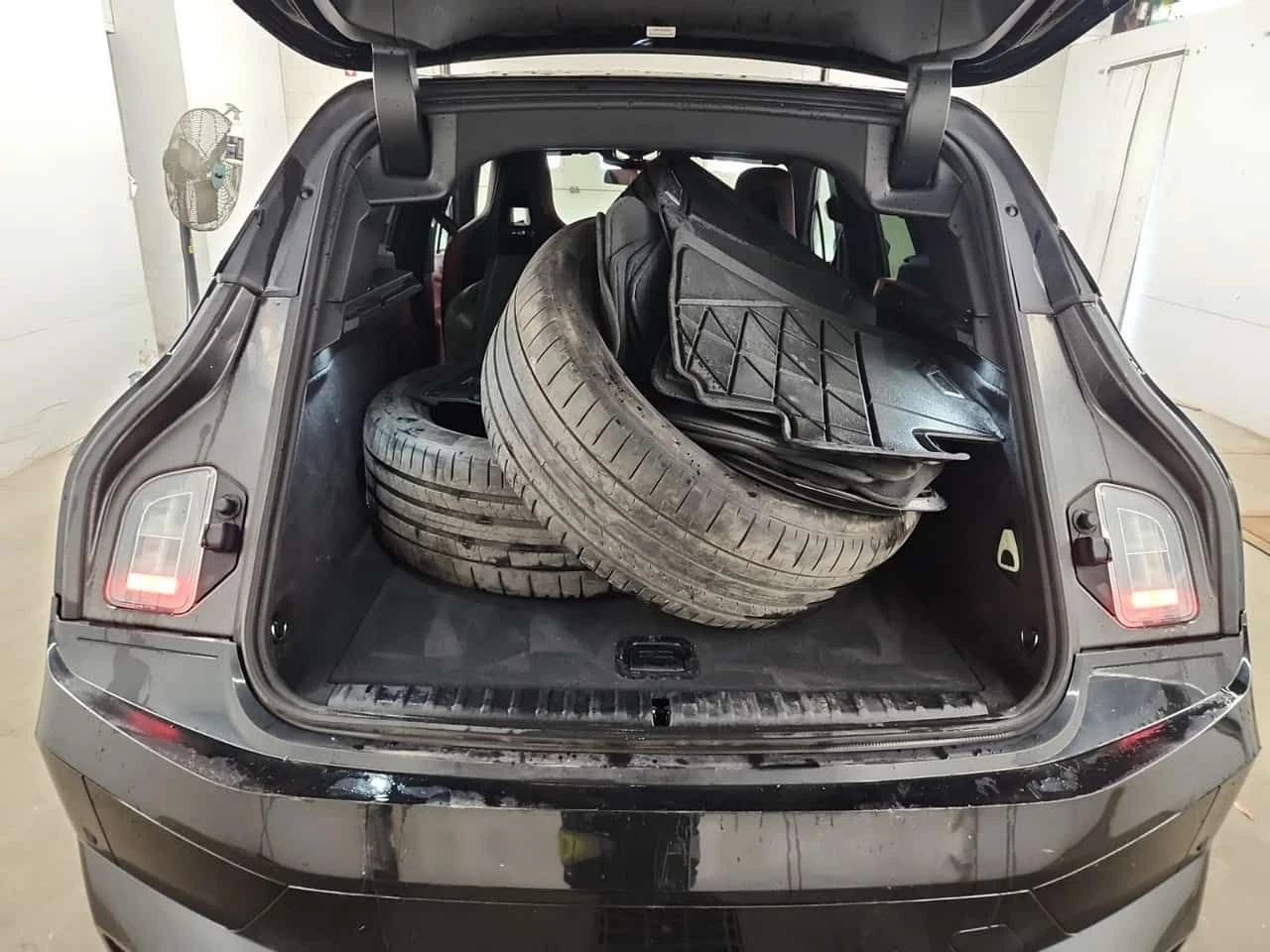 BMW iX * XDRIVE40 * ГЛАВНО ПРЕДСТАВИТЕЛСТВО* , снимка 12 - Автомобили и джипове - 54809464