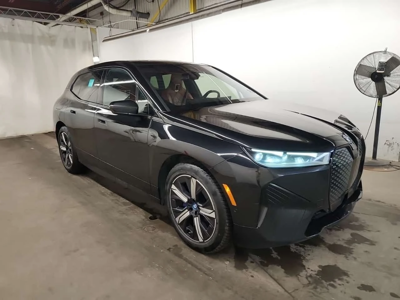 BMW iX * XDRIVE40 * ГЛАВНО ПРЕДСТАВИТЕЛСТВО* , снимка 2 - Автомобили и джипове - 54809464