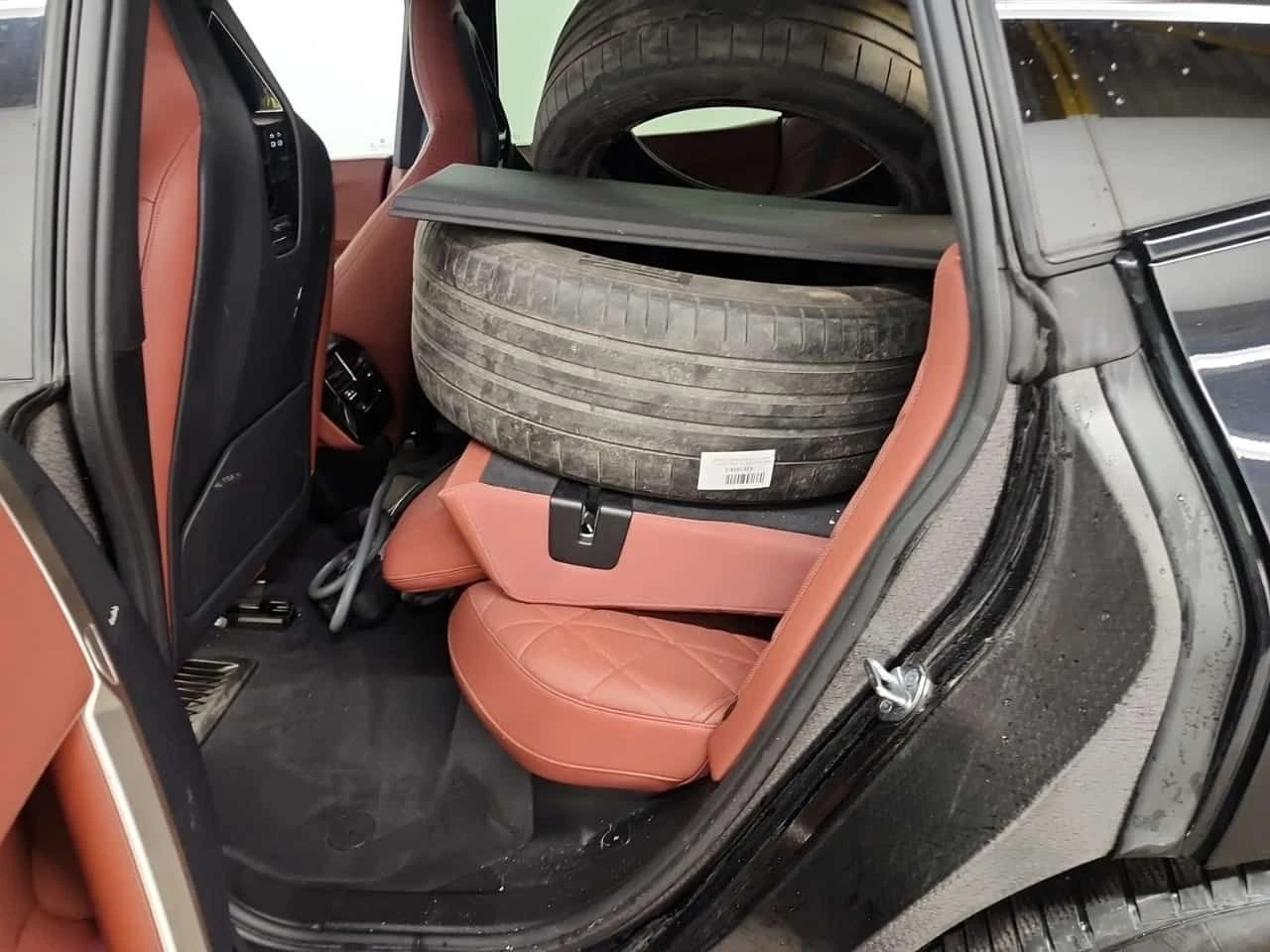 BMW iX * XDRIVE40 * ГЛАВНО ПРЕДСТАВИТЕЛСТВО* , снимка 10 - Автомобили и джипове - 54809464