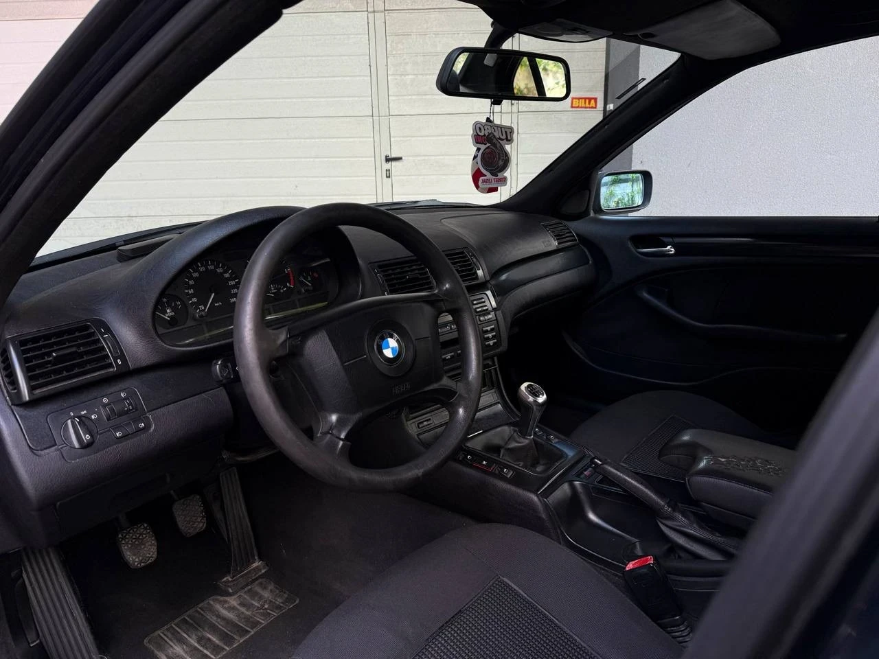 BMW 320 320D, снимка 10 - Автомобили и джипове - 54917500
