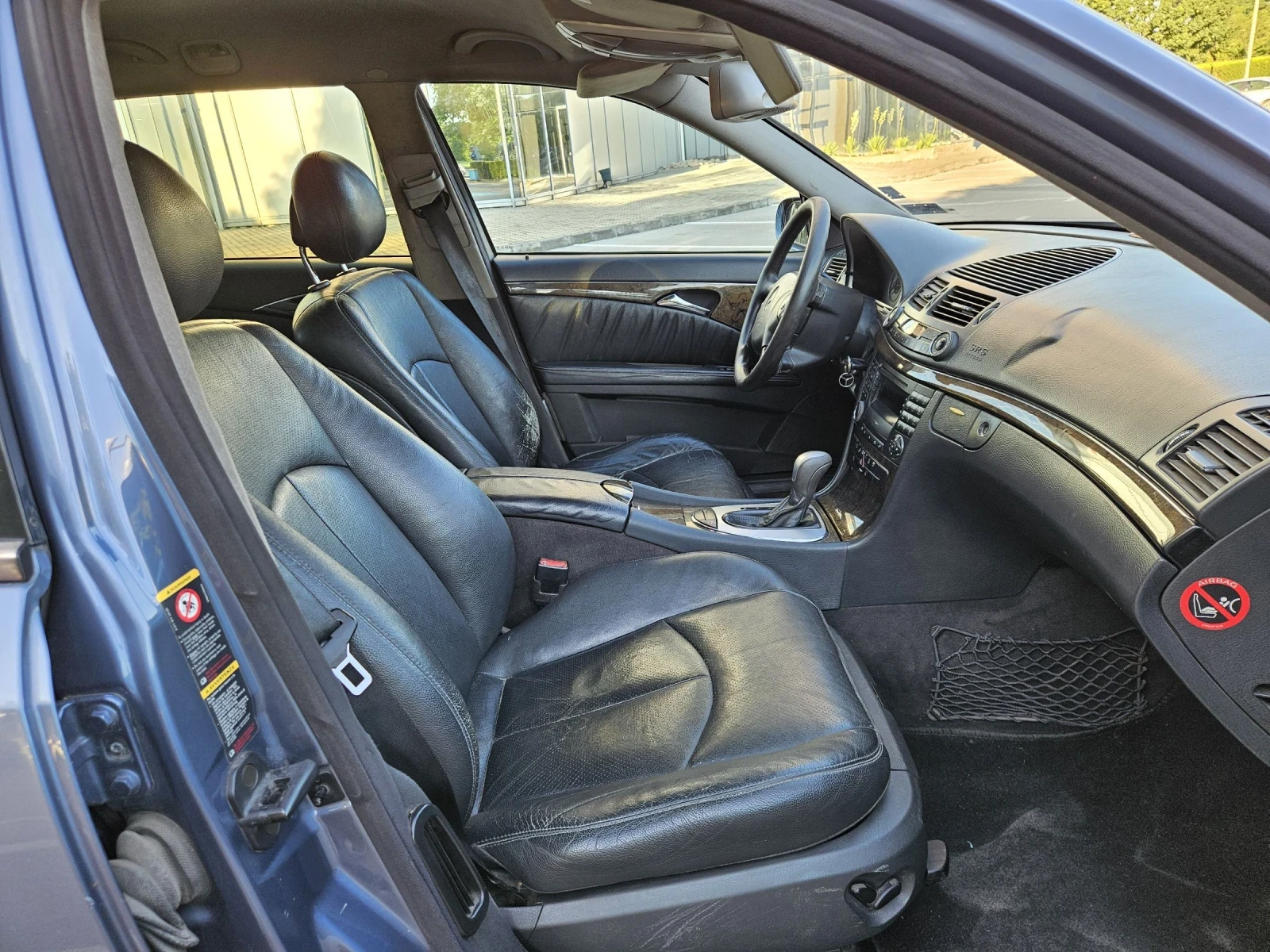 Mercedes-Benz E 320, снимка 4 - Автомобили и джипове - 54974769