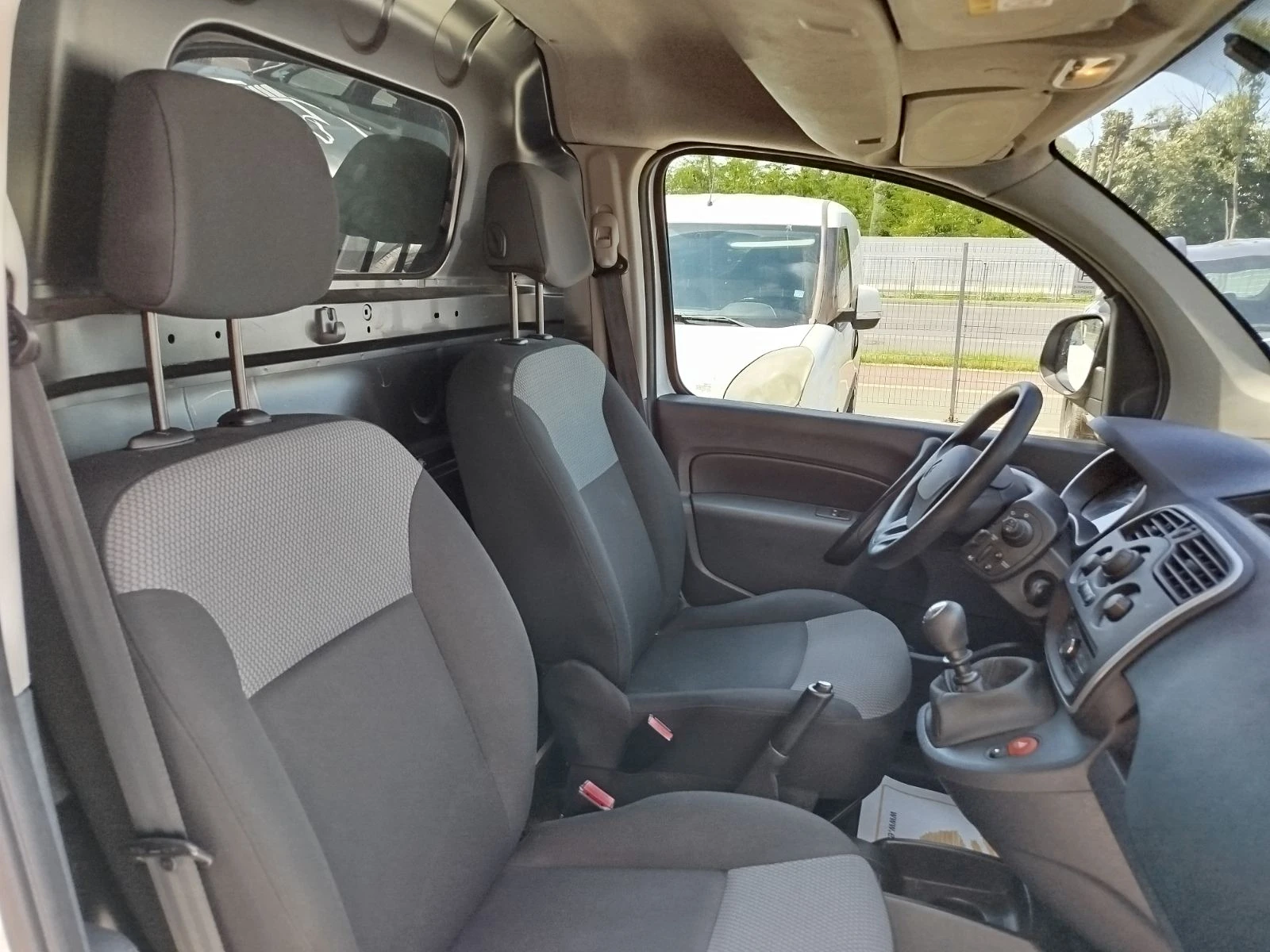 Renault Kangoo 1.5dCi/115 к.с., снимка 15 - Автомобили и джипове - 55201129