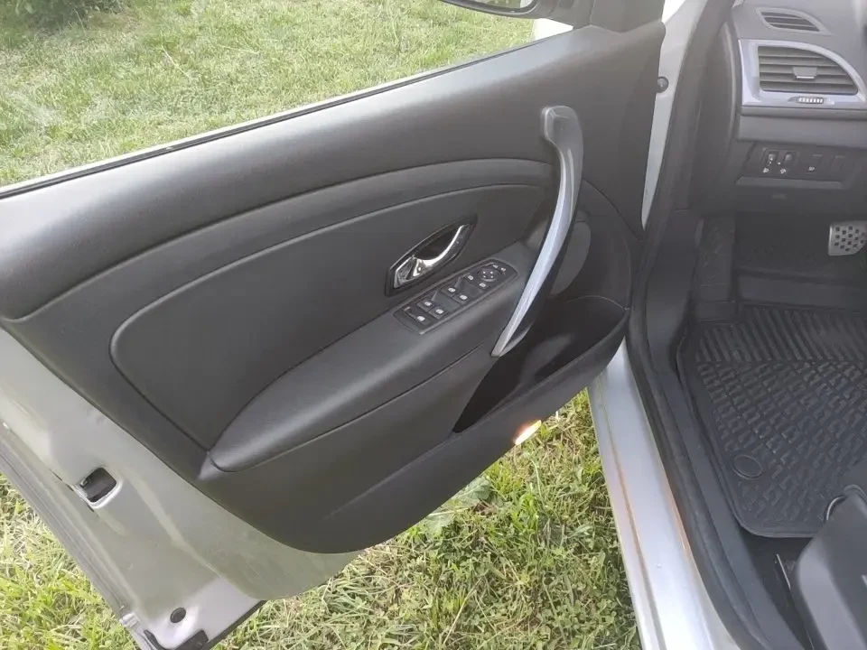 Renault Megane Gtandtour GT-Line, снимка 14 - Автомобили и джипове - 55248896