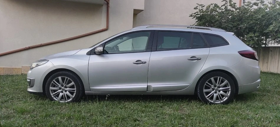 Renault Megane Gtandtour GT-Line, снимка 2 - Автомобили и джипове - 55248896