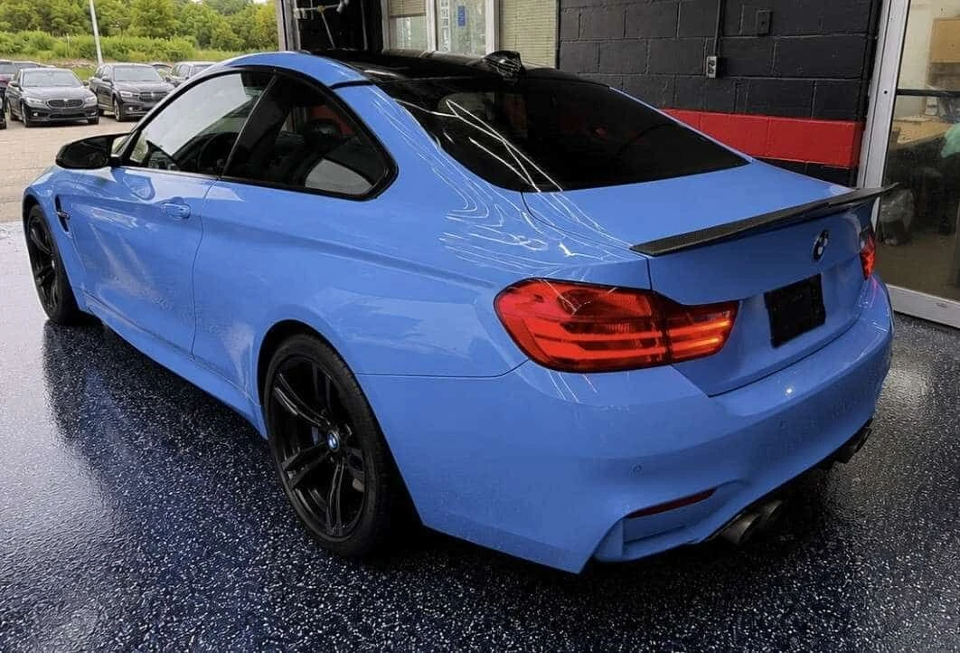 BMW M4 * Coupe YAS MARINA BLUE | RED INTERIOR | CARBON RO, снимка 3 - Автомобили и джипове - 55285262