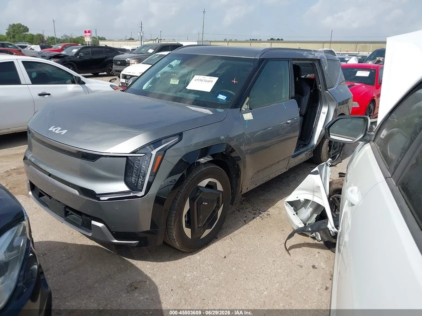Kia EV9 Land, снимка 2 - Автомобили и джипове - 55635170