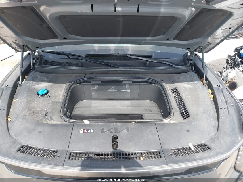 Kia EV9 Land, снимка 10 - Автомобили и джипове - 55635170