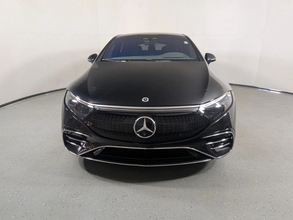 Mercedes-Benz EQS 580* AMG* Executive* Pinnacle-pkg* Масаж* Burmeste, снимка 2 - Автомобили и джипове - 55756002