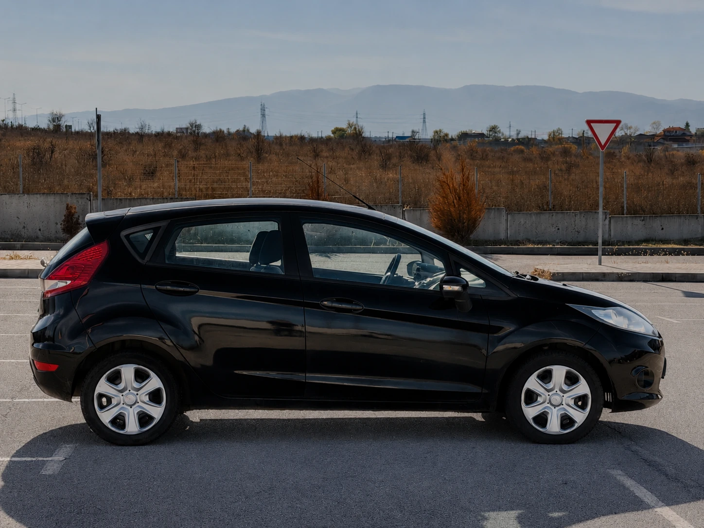 Ford Fiesta 1.25, снимка 7 - Автомобили и джипове - 55806673