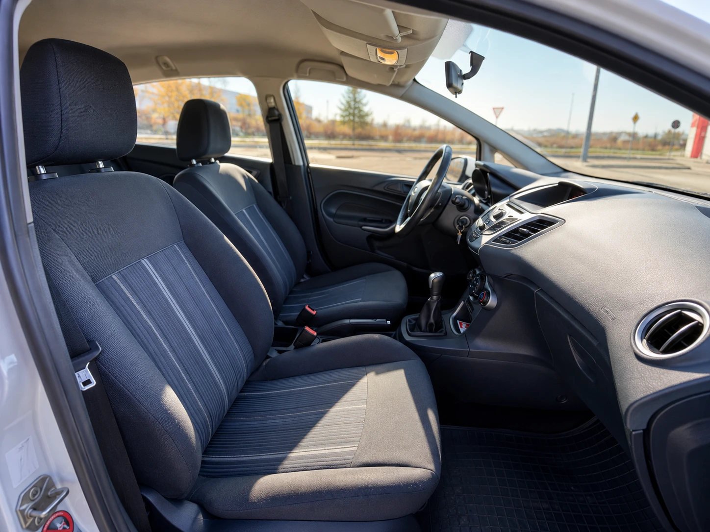 Ford Fiesta 1.25, снимка 11 - Автомобили и джипове - 55806673