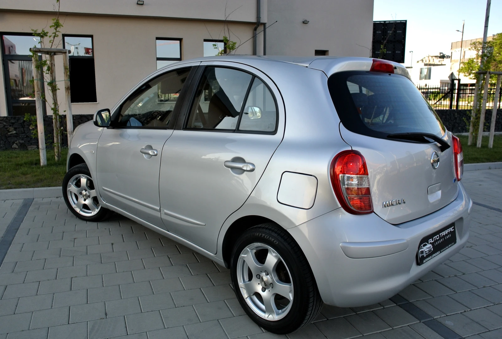 Nissan Micra РЕГИСТРИРАН * 1.2* КЛИМАТРОНИК* ЕВРО5В* АВТОПИЛОТ*, снимка 3 - Автомобили и джипове - 55853284