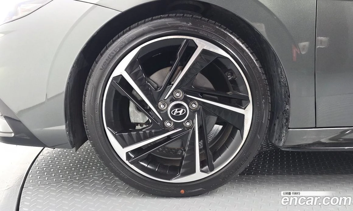 Hyundai Elantra 1.6 Turbo N Line Inspiration, снимка 5 - Автомобили и джипове - 56155651