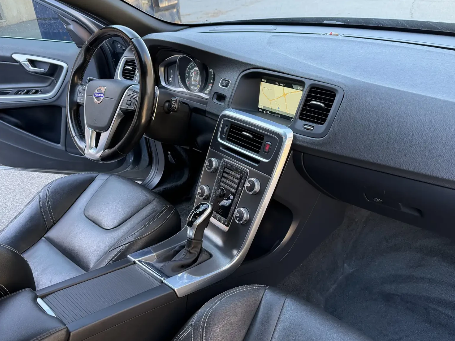 Volvo V60 T6 Drice-E Premium AWD | Mobile.bg � ����������� 12