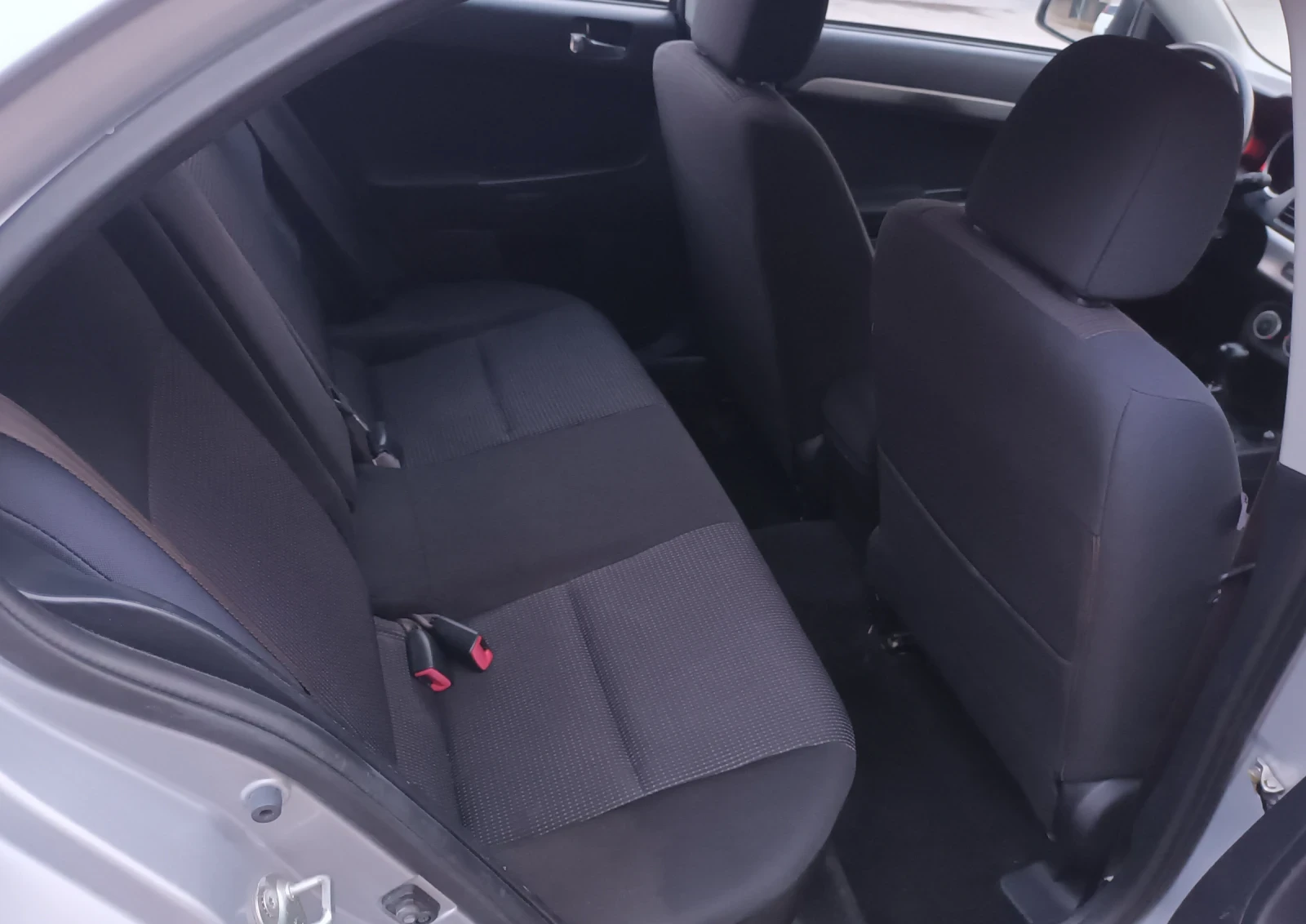 Mitsubishi Lancer 1.8 I-143�.�. SPORTBACK | Mobile.bg � ����������� 12