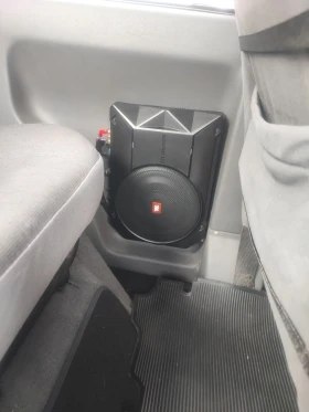 Land Rover Discovery - 6000 € / 11734.98 лв. - 62711937 10