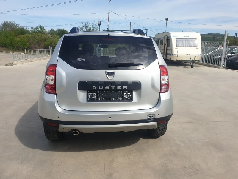 Dacia Duster 1.2ТСЕ, снимка 8 - Автомобили и джипове - 47251384