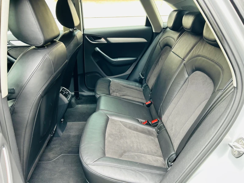 Audi Q3 2.0TFSI, снимка 6 - Автомобили и джипове - 52327431