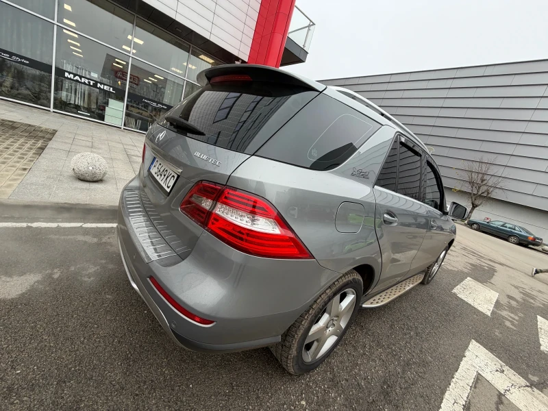 Mercedes-Benz ML 350 AMG* LED* Регистриран* Шибедах* , снимка 5 - Автомобили и джипове - 52812914