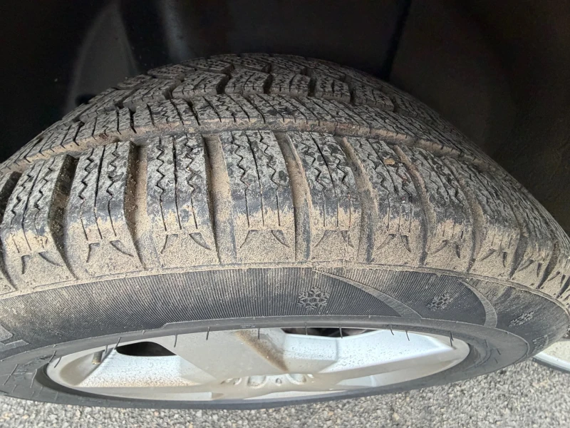 Mercedes-Benz ML 350 AMG* LED* Регистриран* Шибедах* , снимка 4 - Автомобили и джипове - 52812914